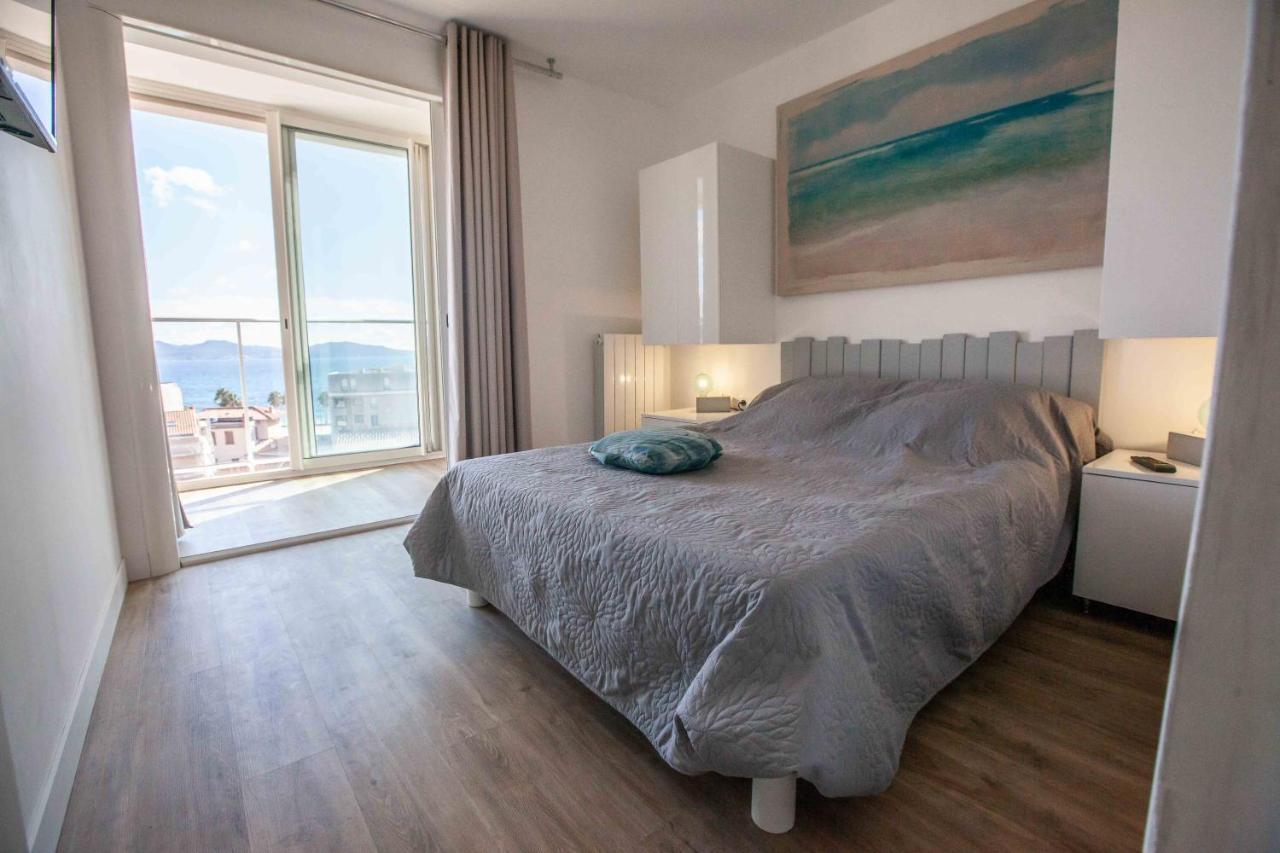 Tres Beau T2 Climatise Refait A Neuf, Vue Mer Panoramique Exceptionnelle A 120M A Pied De La Plage La Ciotat Exterior photo